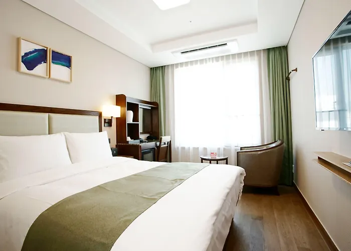 Stanford Hotel 3*