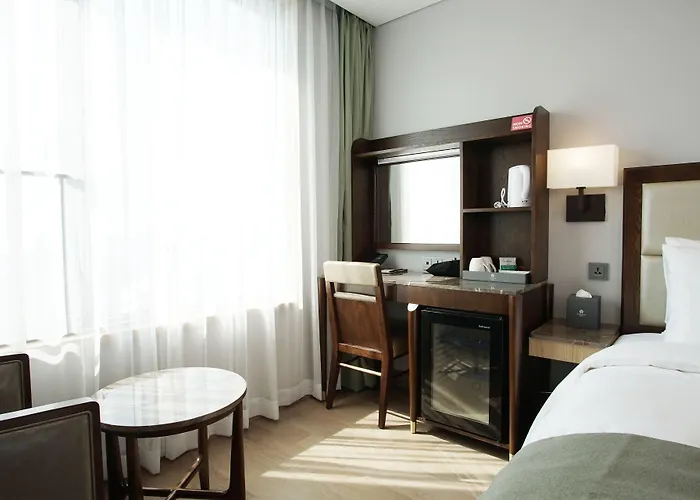 Stanford Hotel 3*